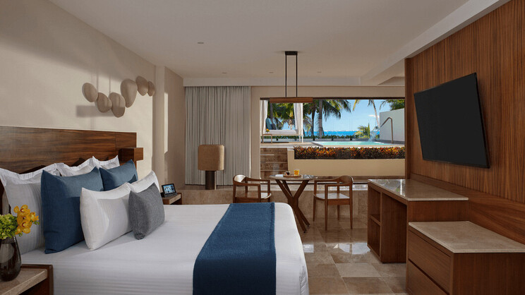 Preferred Club Honeymoon Plunge Pool 